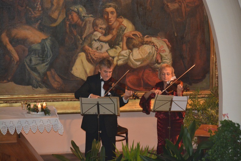 detail 3 | Benefiční adventní koncert Jiřího a Ivony Jahodových 12.12.2013