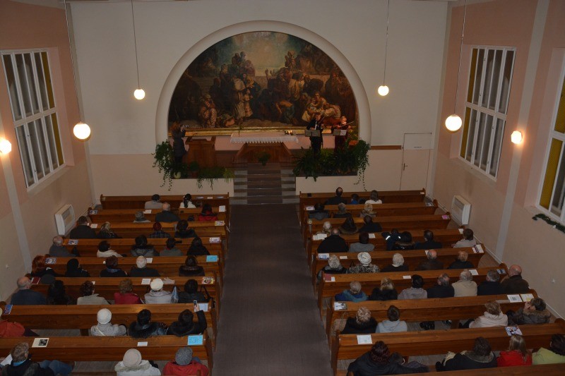 Jahodovi a posluchači z kúru | Benefiční adventní koncert Jiřího a Ivony Jahodových 12.12.2013